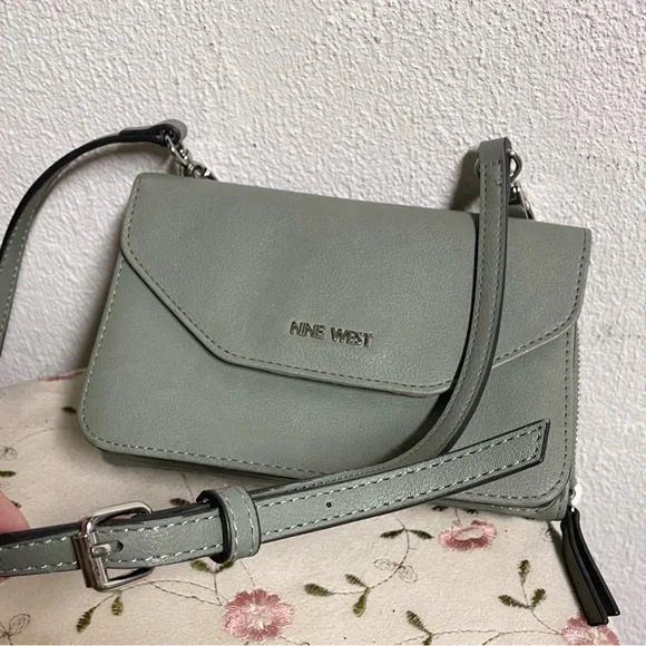 Nine West Green Crossbody Bag - Picture 10 of 10